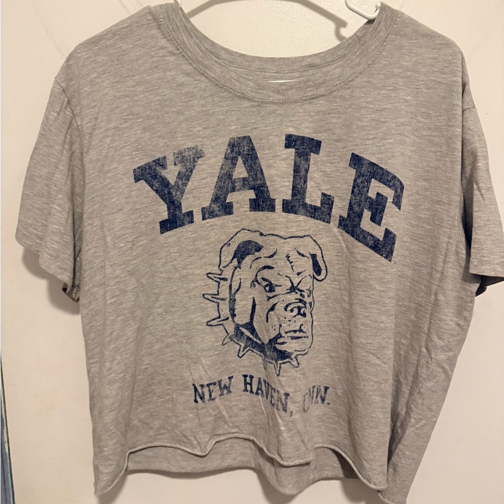 Yale University Bulldogs cropped graphic t-shirt
